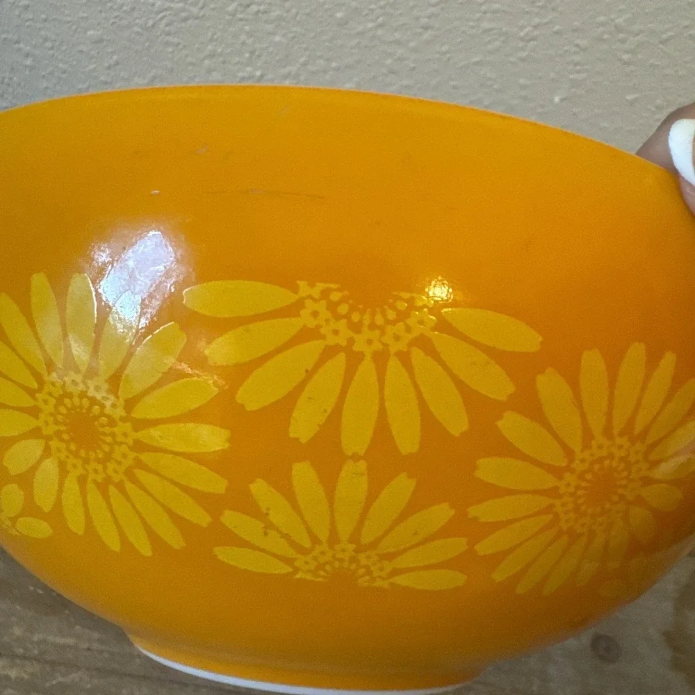 VINTAGE PYREX 444 "DAISY" NESTING CINDERELLA 4QT MIXING BOWL - Picture 4 of 7